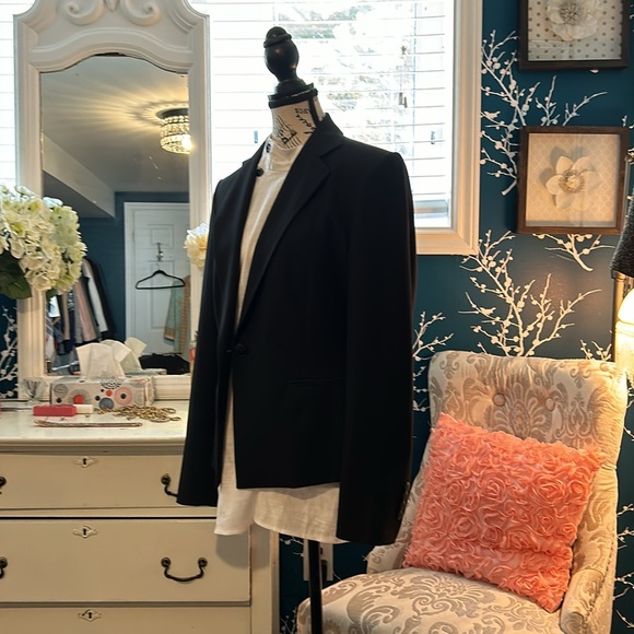 GORGEOUS MARKS&SPENCER BLACK BLAZER SIZE 12 - Picture 8 of 13